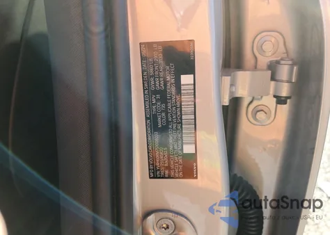 2025 Volvo Xc60 Ultra z USA, uszkodzony, nr VIN YV4H60RM7S1008033